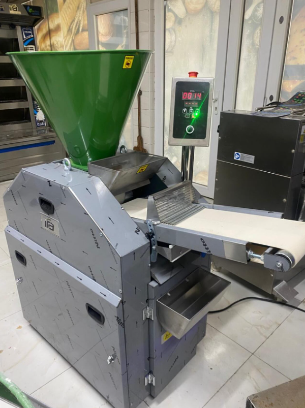 ماكنة تقطيع وتوزين العجين الاوتوماتيكية 